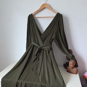 Banana Republic Deep Green Long Sleeve Dress